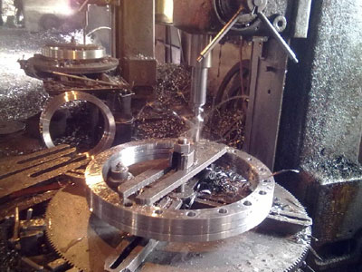 โลหะคุณภาพดีที่สุด สแตนเลสฟลานจ์ 904L A182 ฟลานจ์ที่กําหนดเองสําหรับอุตสาหกรรมก๊าซน้ํามัน 4