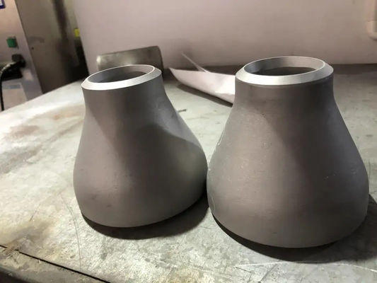 ASME B16.9 ตัวลดศูนย์กลางสแตนเลส 304 / 316L ข้อต่อท่อเชื่อมชนแบบไม่มีรอยต่อ